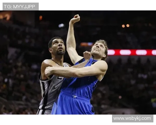 2001年NBA季后赛马刺与小牛的激烈对决回顾与分析